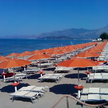 Lido Villaggio Il Ragno * Минтурно